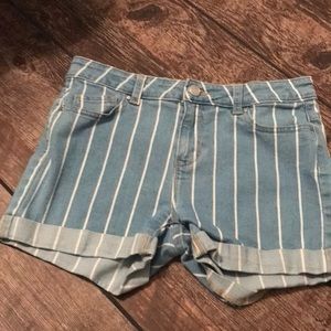 girls striped jean shorts.never used and smoke and pet free home